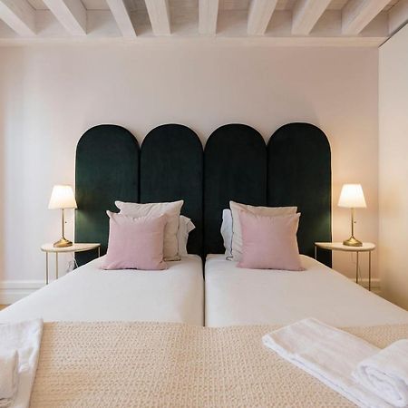 Mouzinho Luxury 3Br Flat L 5 Min Walk To Ribeira By Lovelystay ปอร์โต ภายนอก รูปภาพ